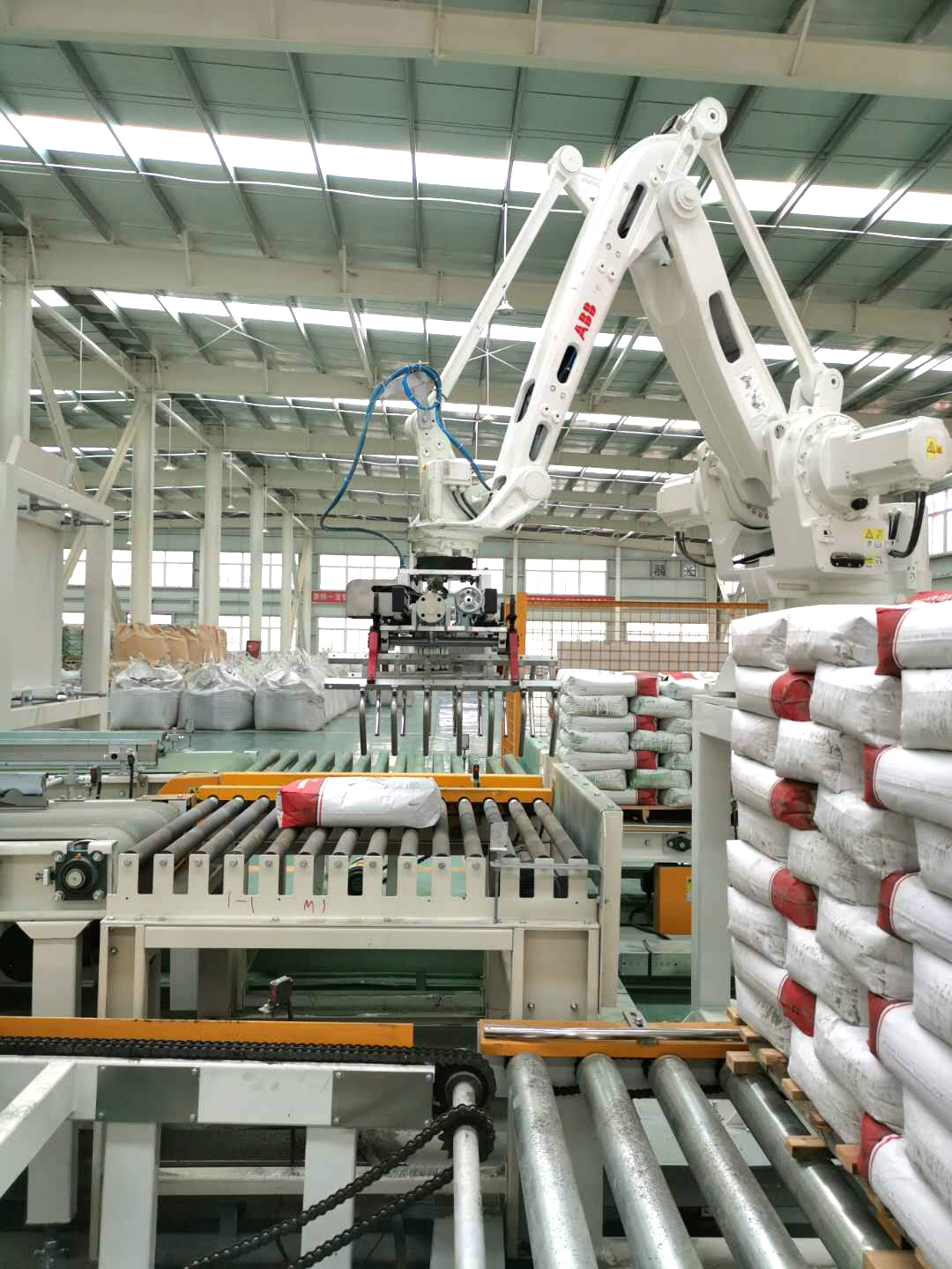 ?大廣金剛砂地坪材料  新鄉(xiāng)自動化工廠！